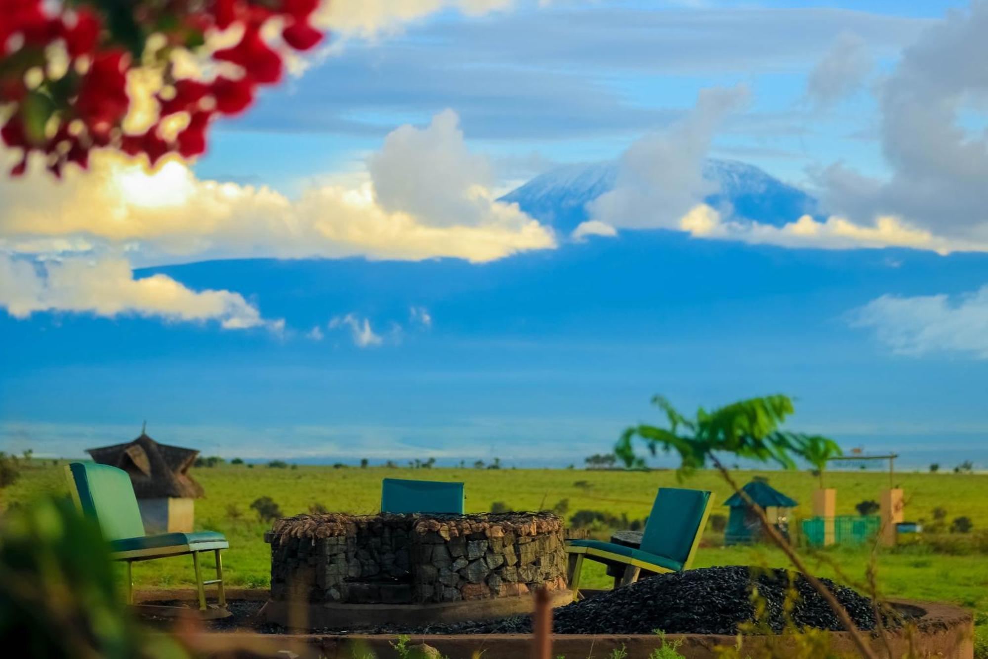 Amanya 2-Rooms Lioness Family Amboseli Exterior photo